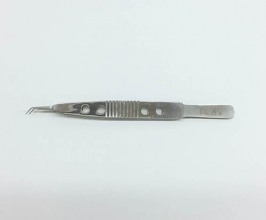 Dr A s full curved forceps